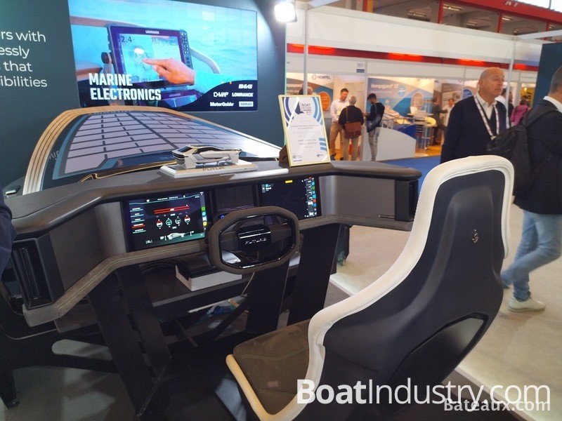 Photo Le cockpit du bateau du futur - METS 2022